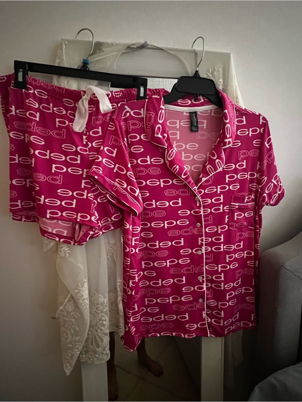 bebe Fuchsia Logo-Print Short Pajama Set with White Trim